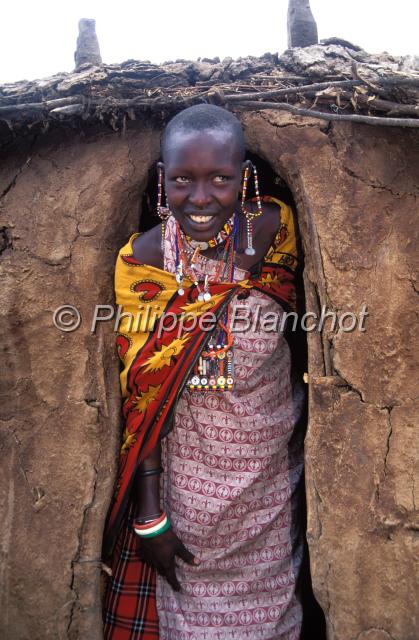 kenya 23.JPG - Femme MasaiRéserve de Masai MaraMasai Mara National ReserveKenya